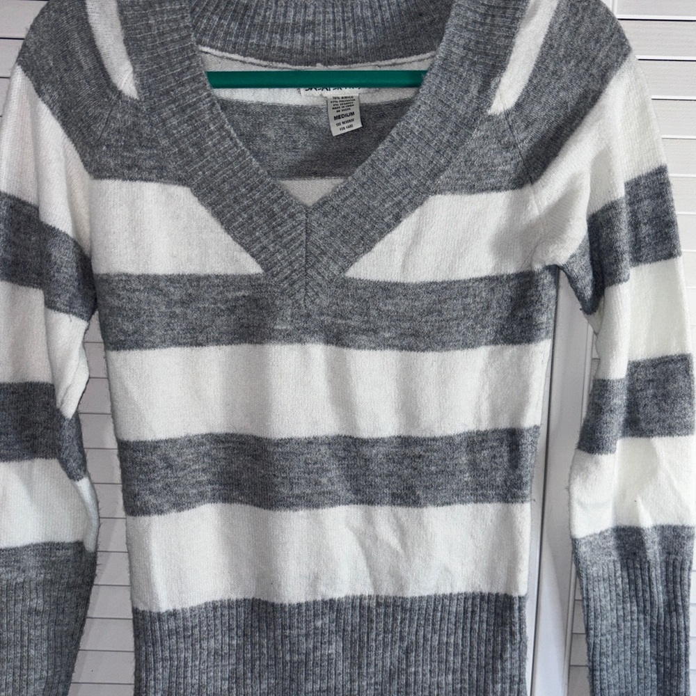 Sweater Project Striped V-Neck Gray & White MEDIUM
